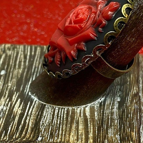 Gothic Steampunk ring  RED Full Bloom Rose Cameo - Picture 5 of 9